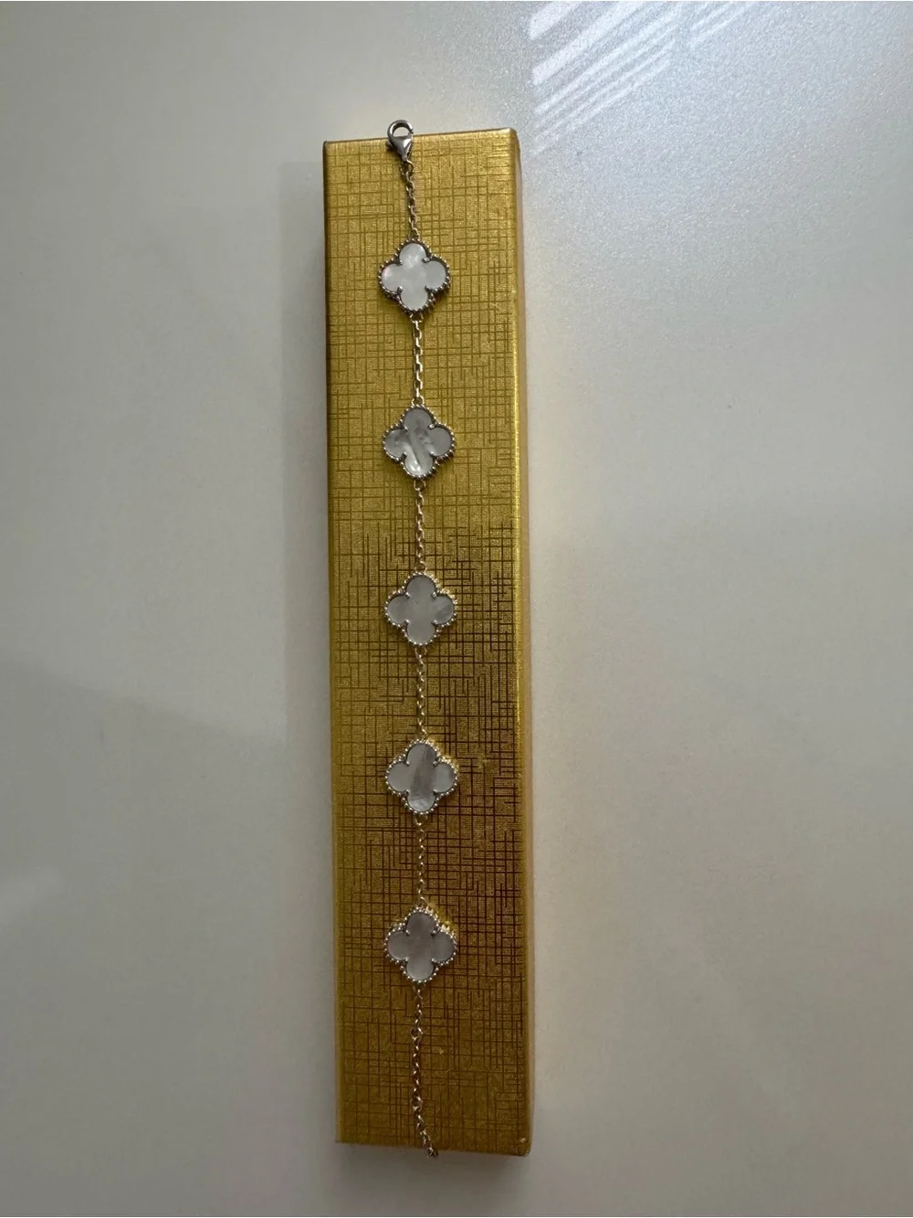 Clover Floral Alhambra Style Bracelet - Mother of pearl